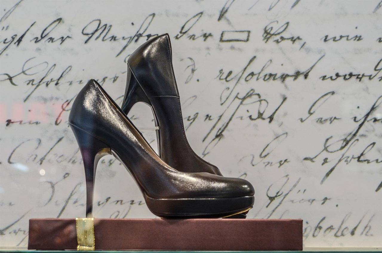 Plant-based Fashion: Sustainable Alternatives to Leather and Fur